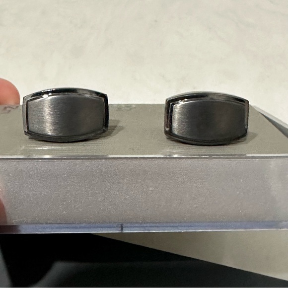 Kenneth Cole Cufflinks Brushed Polished Steel Silver Tone Rectangle Mens New - Picture 2 of 12
